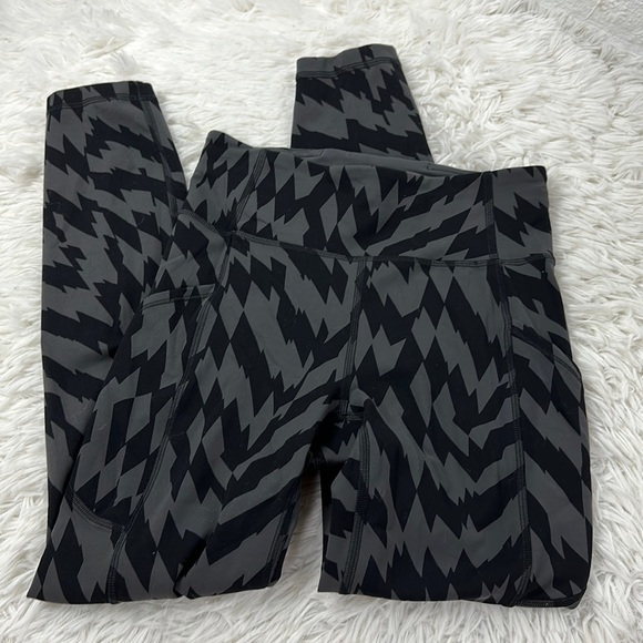 Lululemon Invigorate High-Rise Tight 25" Voltage Graphite Grey Black - Picture 1 of 6